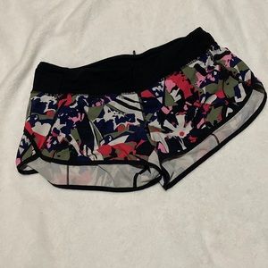 Lululemon Size 6 Speed Short